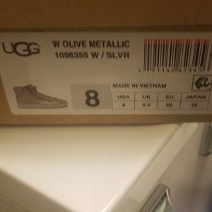 Ugg sneakers